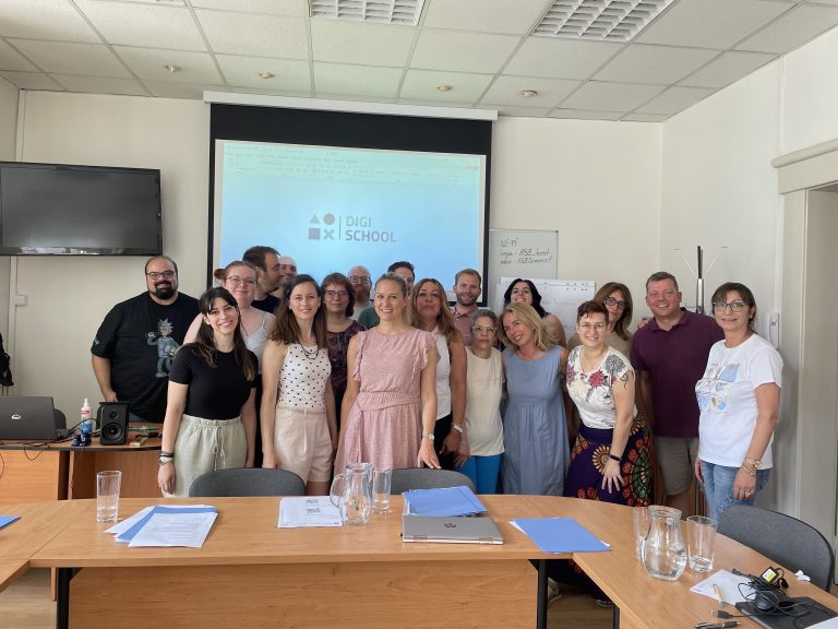 Formando al profesorado en competencias digitales en Praga