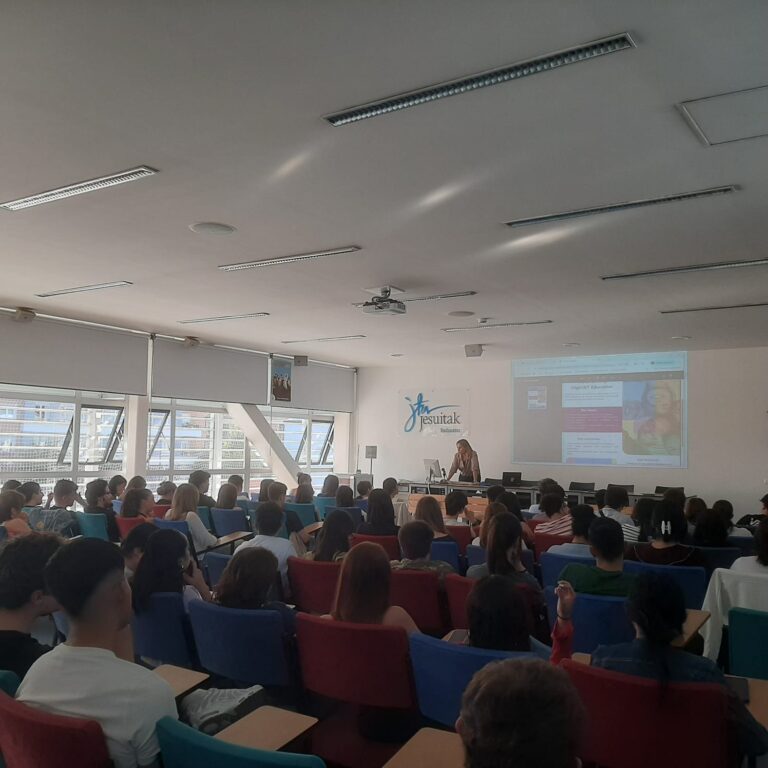 Jesuitak Indautxu acoge el Multiplier Event de QUAHVET con la participación de 45 jóvenes